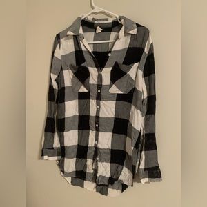 Plaid light women’s blouse flannel style size small